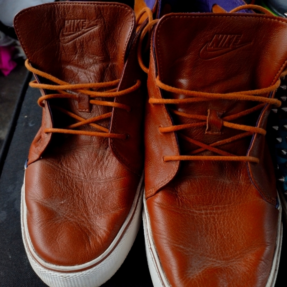 Nike leather canvas size 12 Brown